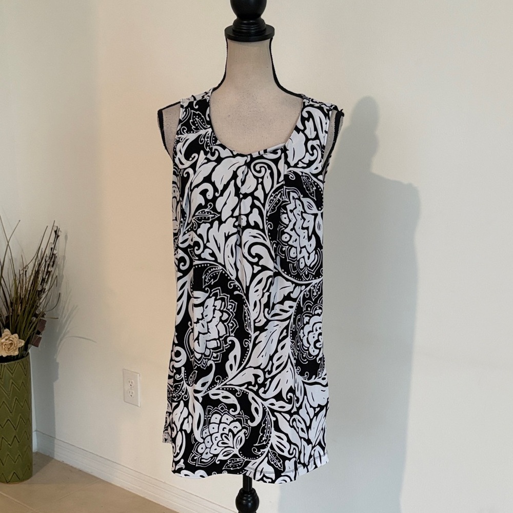 White House, Black market large shift dress with pockets 1201